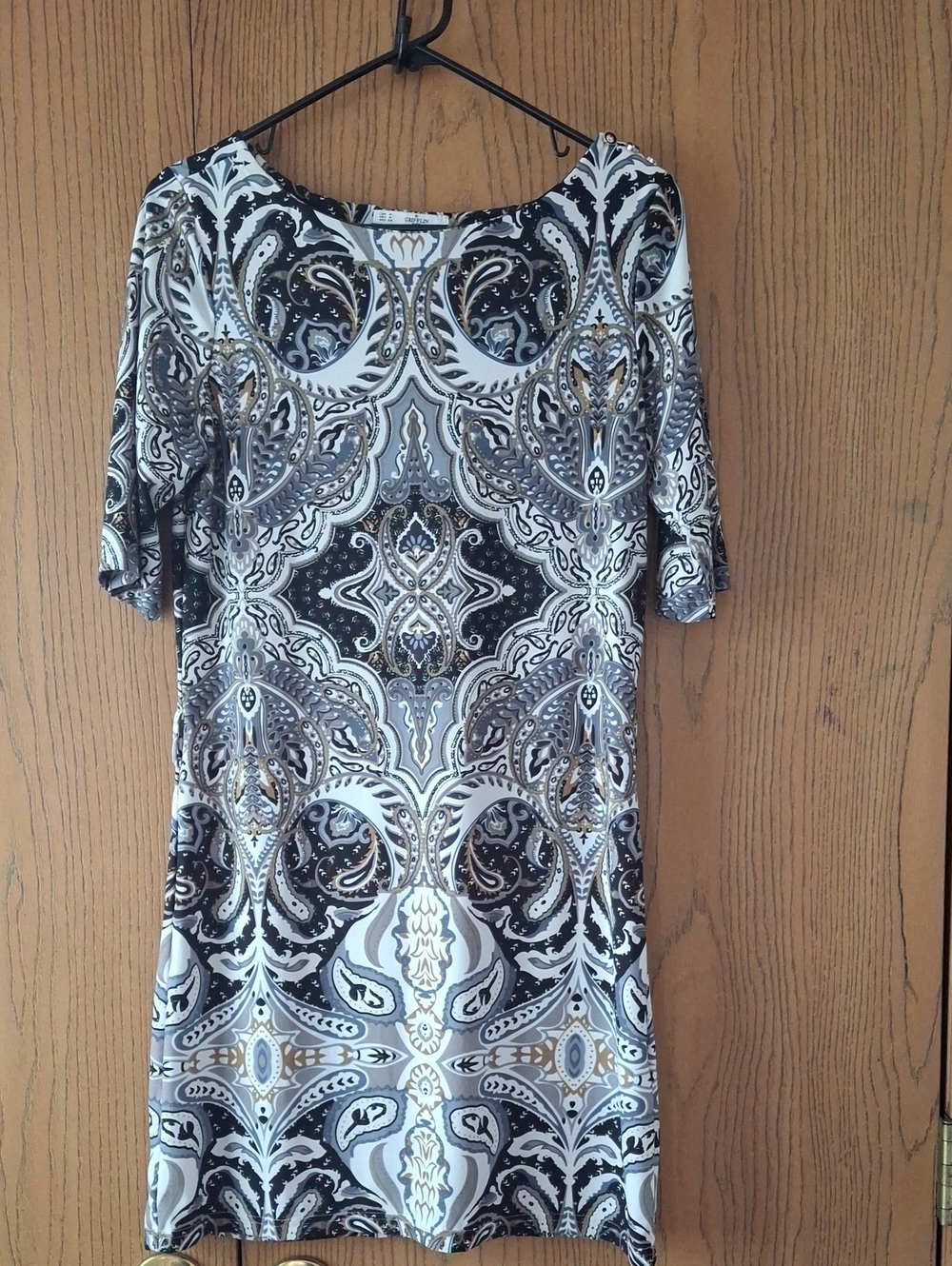 Women's Paisley-Print Scoop Neck Tunic Top in Black & Cream